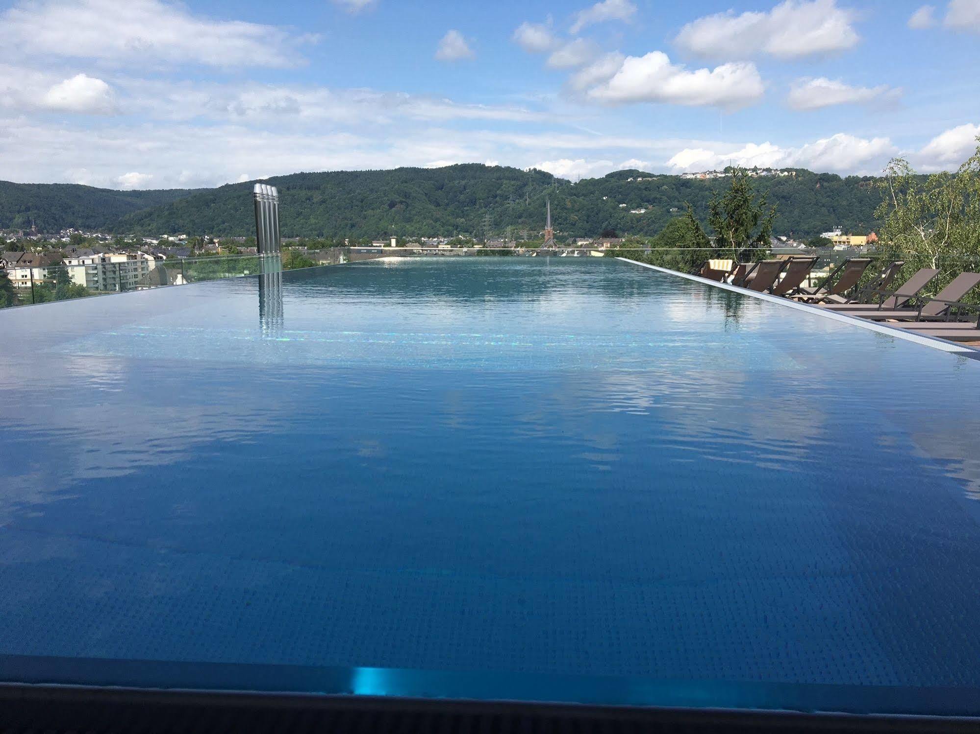 Hügel Hotel 4*